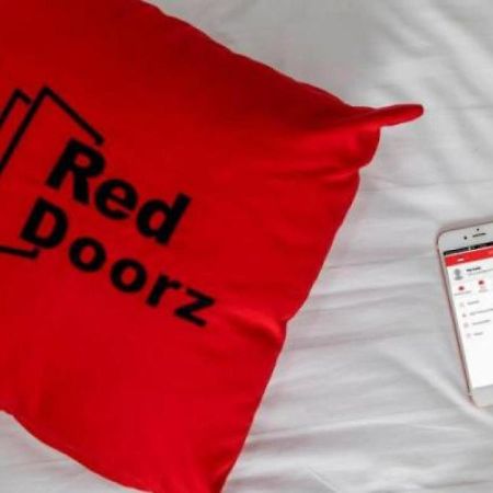 RedDoorz Syariah near Metropolitan Mall Bekasi Exterior foto